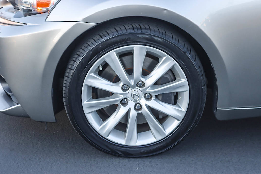 Thumbnail: 2016 Lexus IS - 7