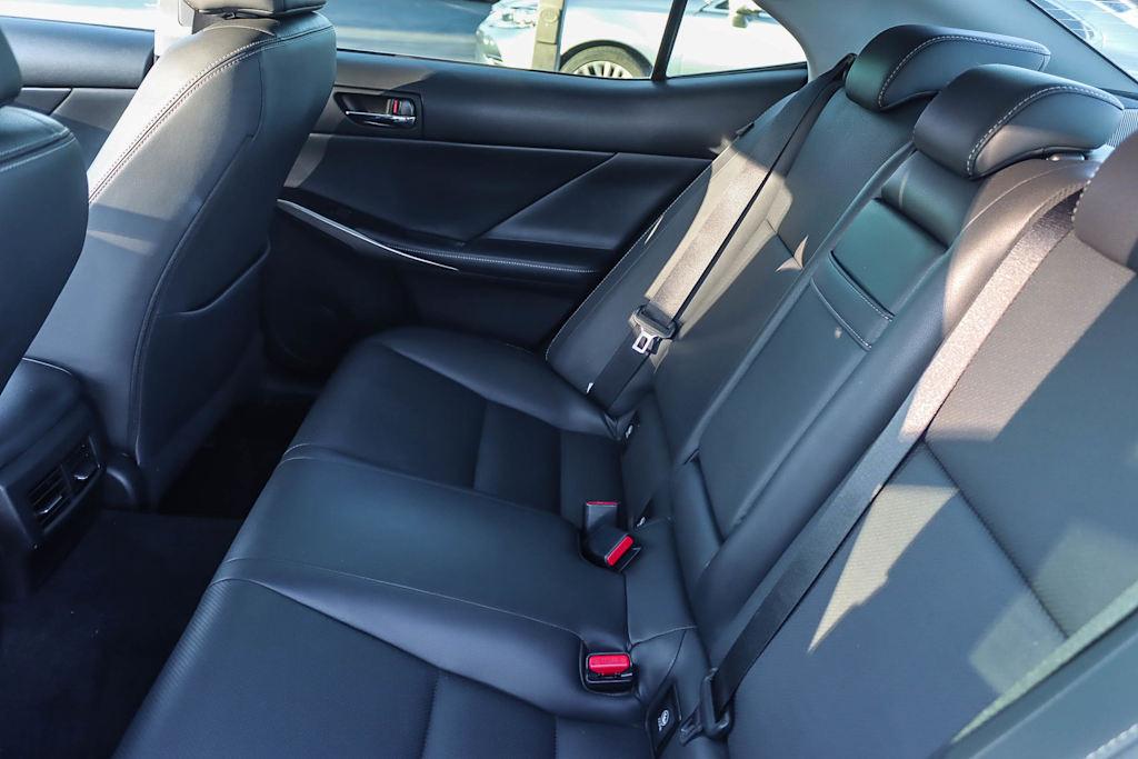 Thumbnail: 2016 Lexus IS - 12