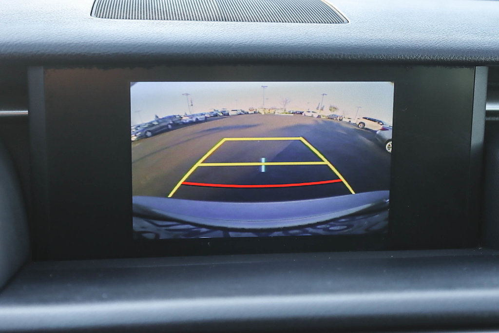 Thumbnail: 2016 Lexus IS - 26