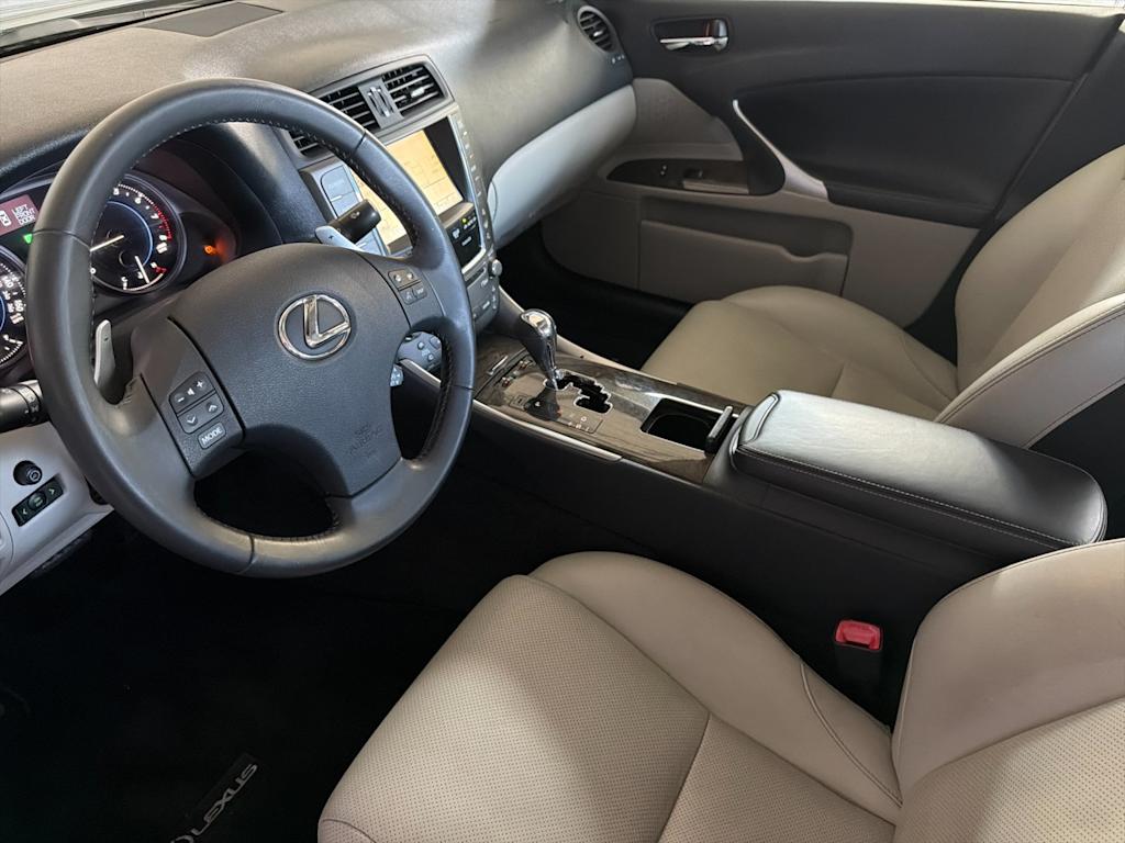 Thumbnail: 2010 Lexus IS - 9