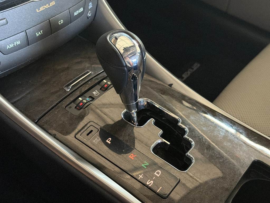 Thumbnail: 2010 Lexus IS - 14