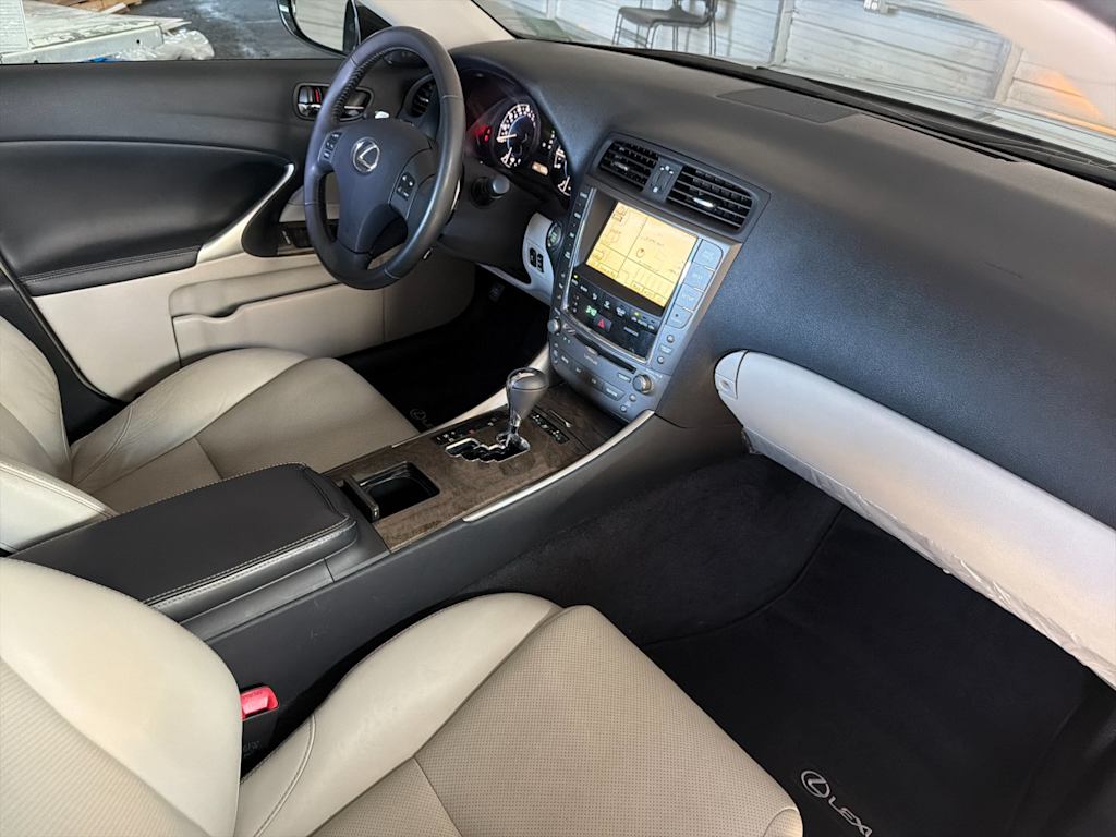 Thumbnail: 2010 Lexus IS - 12