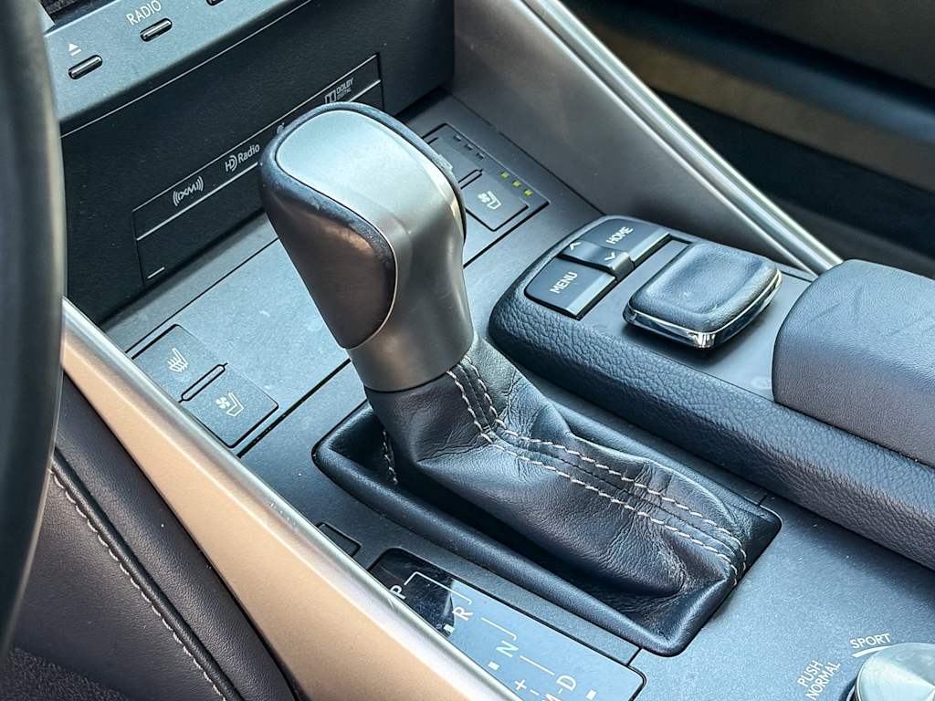 Thumbnail: 2015 Lexus IS - 14