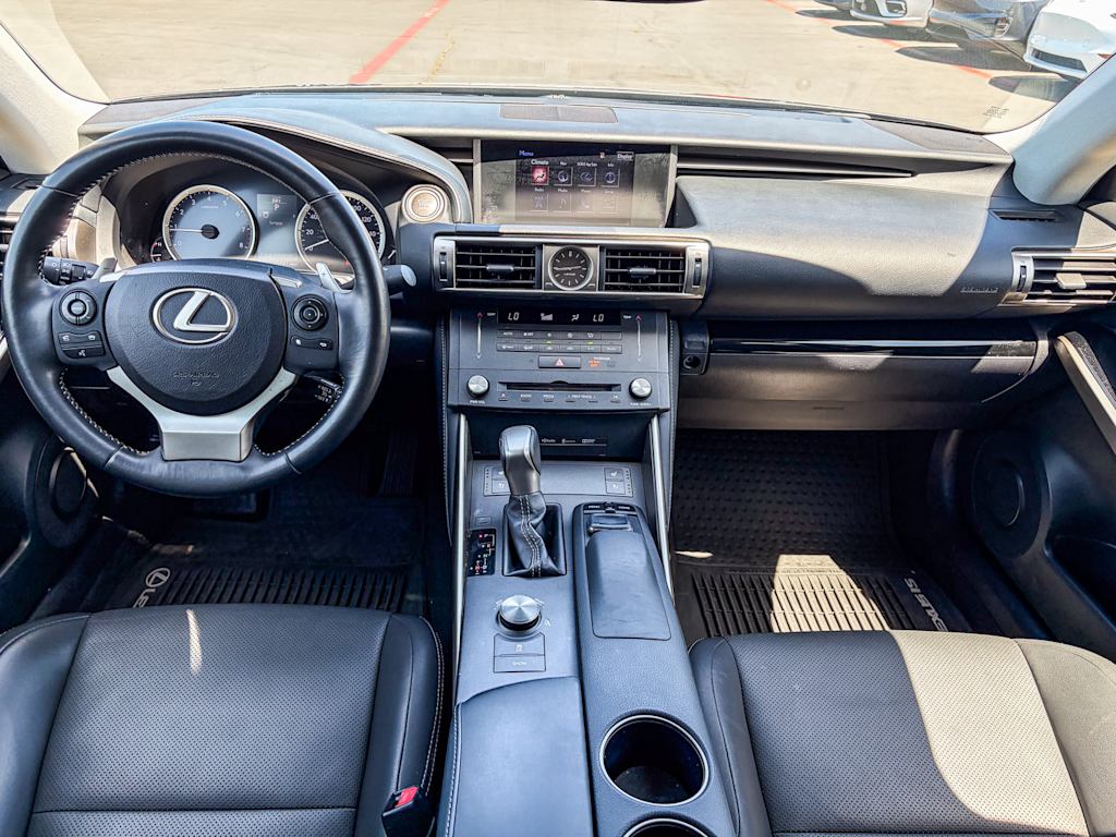 Thumbnail: 2015 Lexus IS - 2