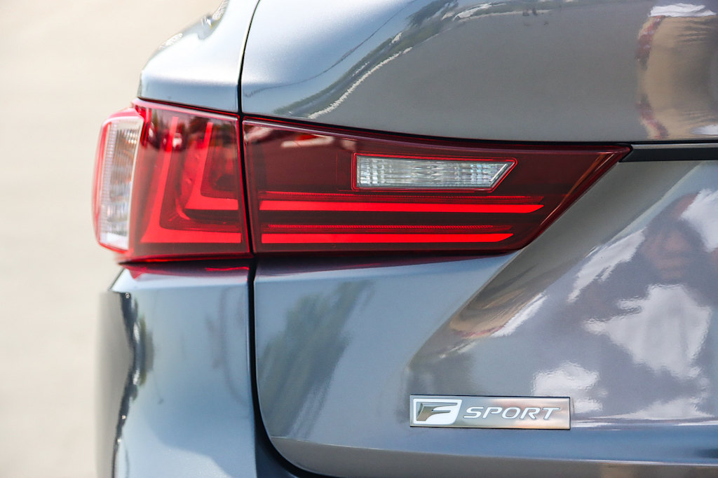 2015 Lexus IS 250 19
