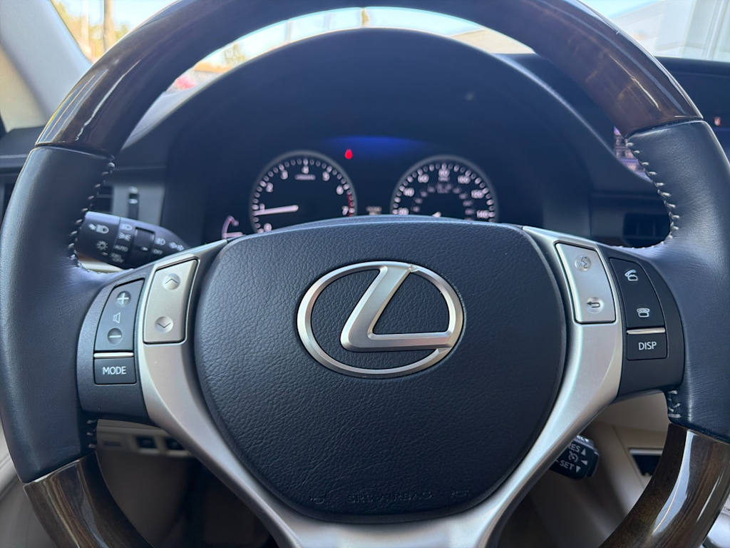 Thumbnail: 2015 Lexus ES - 26