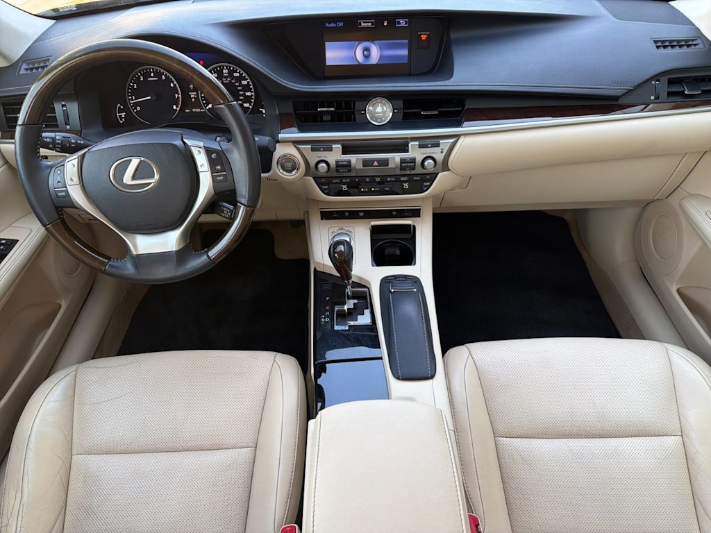 Thumbnail: 2015 Lexus ES - 2