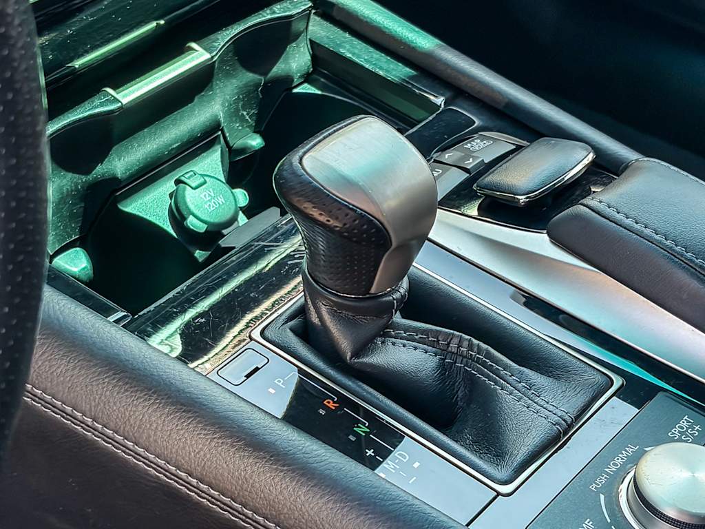 Thumbnail: 2014 Lexus LS - 14