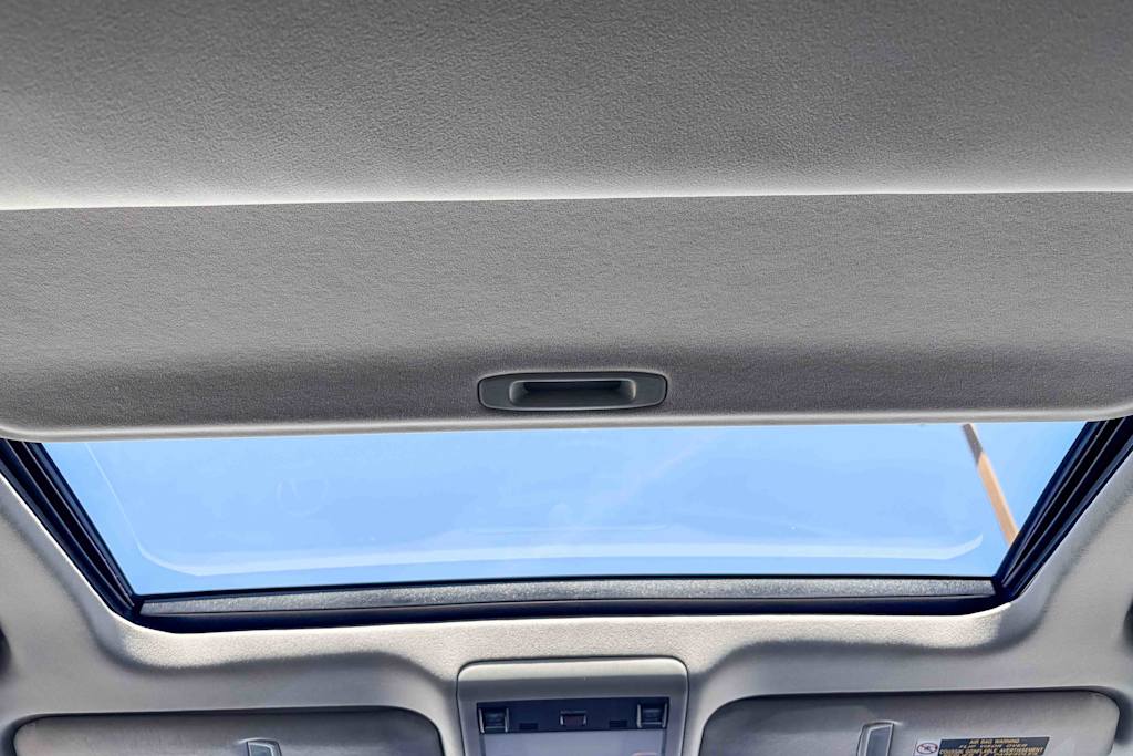 Thumbnail: 2017 Lexus LS - 21