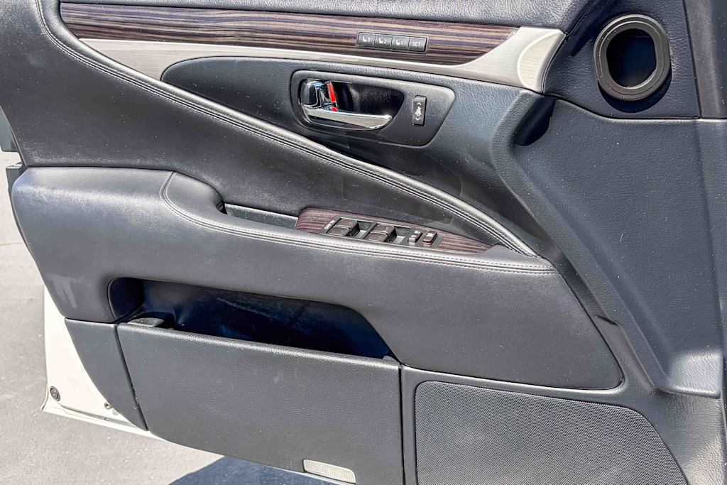 Thumbnail: 2017 Lexus LS - 22