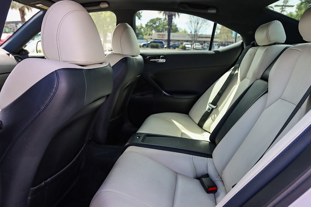 2013 Lexus IS F 11