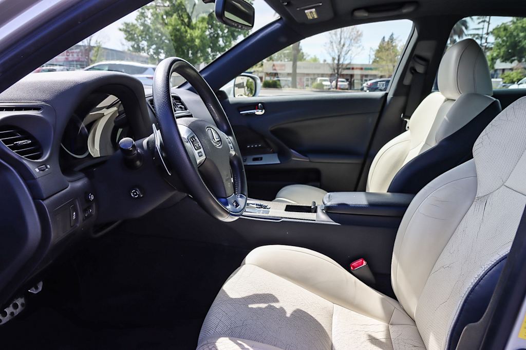 2013 Lexus IS F 10