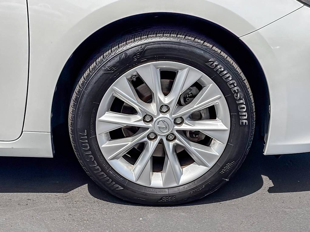 Thumbnail: 2013 Lexus ES - 6