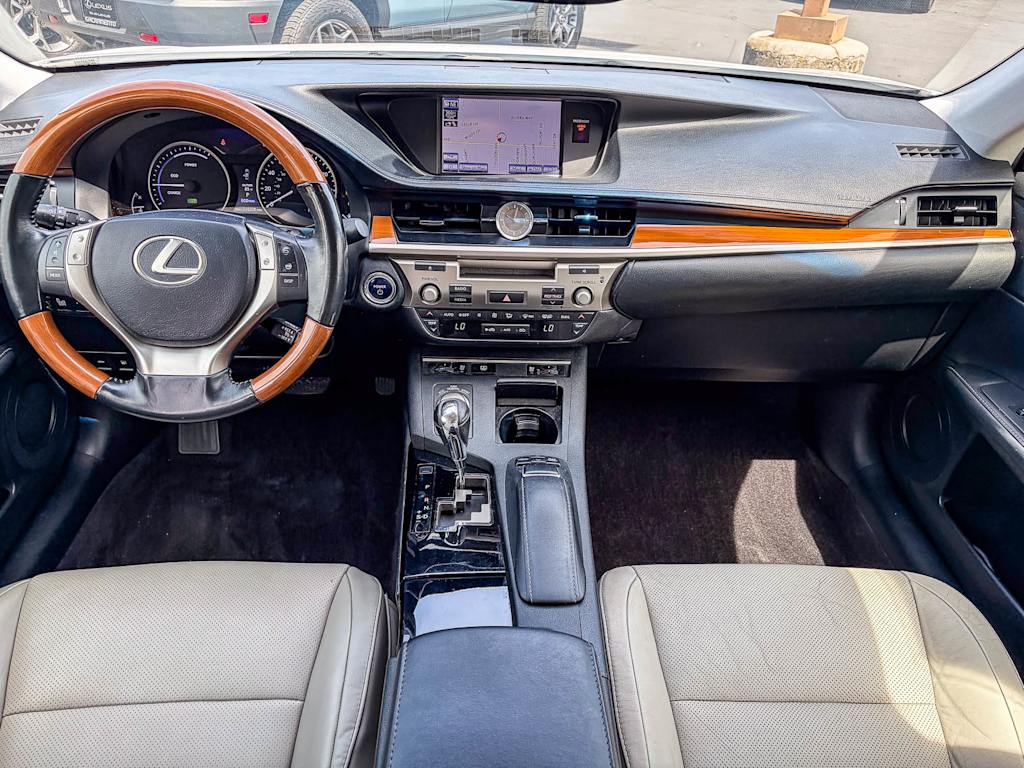 Thumbnail: 2013 Lexus ES - 2