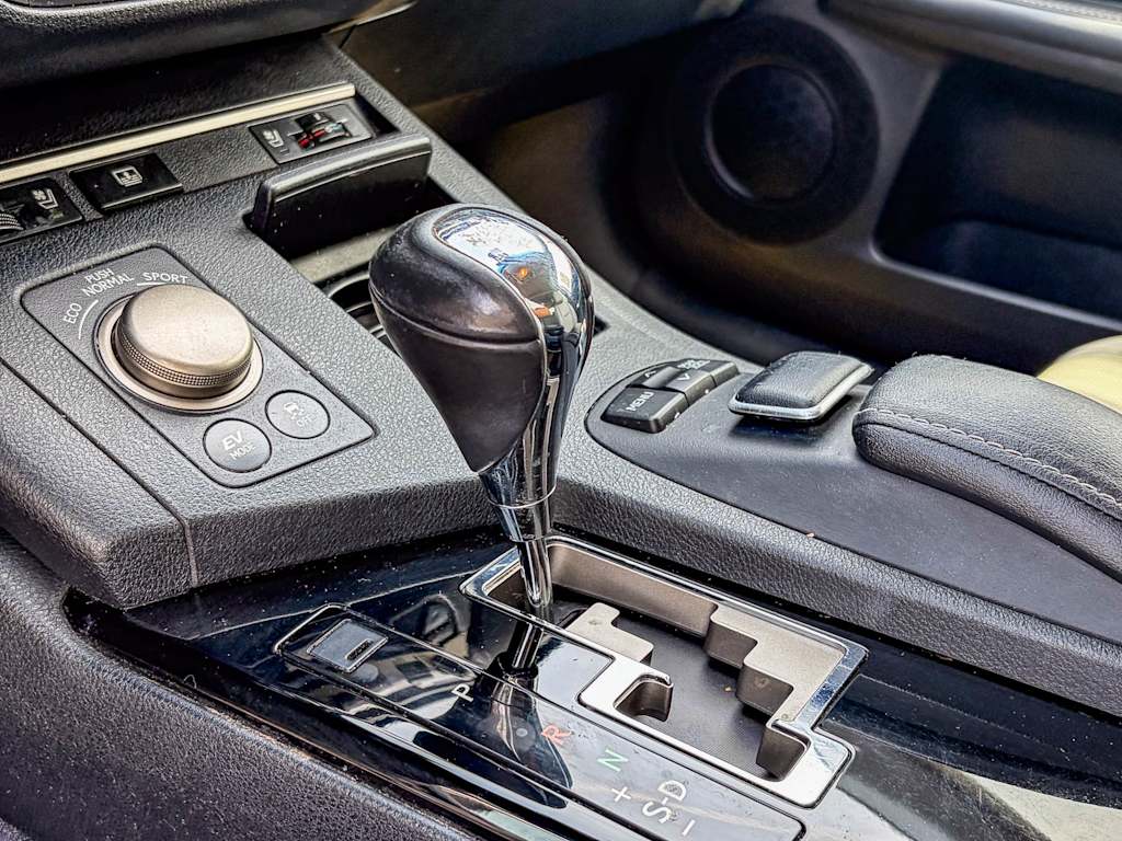 Thumbnail: 2013 Lexus ES - 13