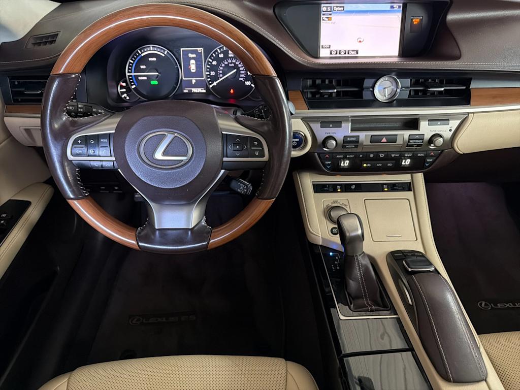 Thumbnail: 2016 Lexus ES - 11