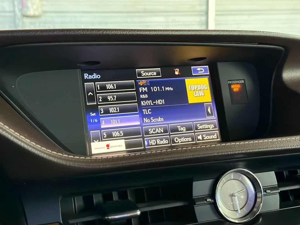 Thumbnail: 2016 Lexus ES - 13
