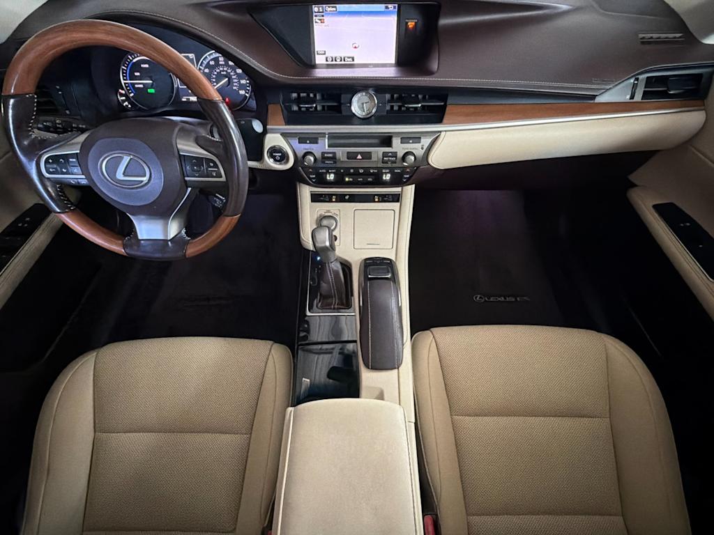 Thumbnail: 2016 Lexus ES - 2