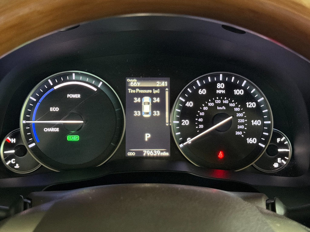 Thumbnail: 2016 Lexus ES - 15