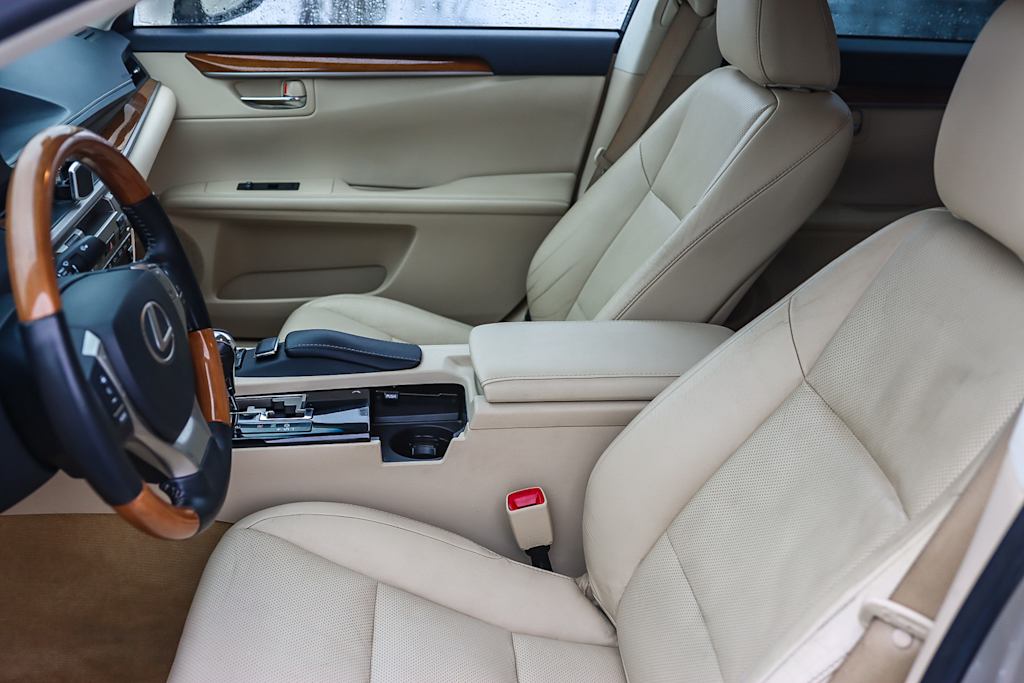 2014 Lexus ES Hybrid 300h 10