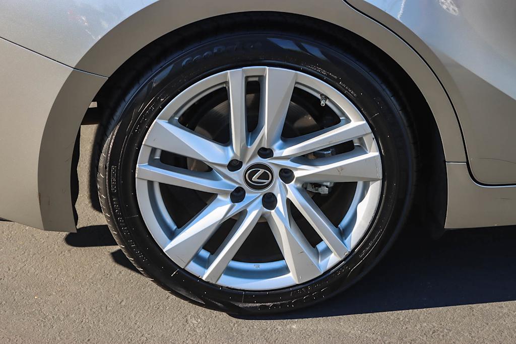 Thumbnail: 2021 Lexus IS - 21