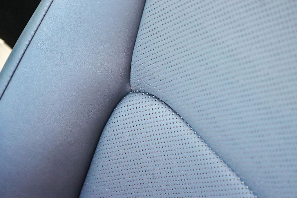 Thumbnail: 2021 Lexus IS - 10