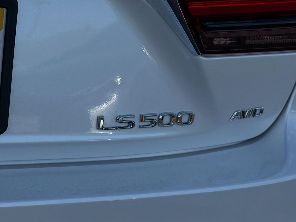 Thumbnail: 2024 Lexus ES - 5