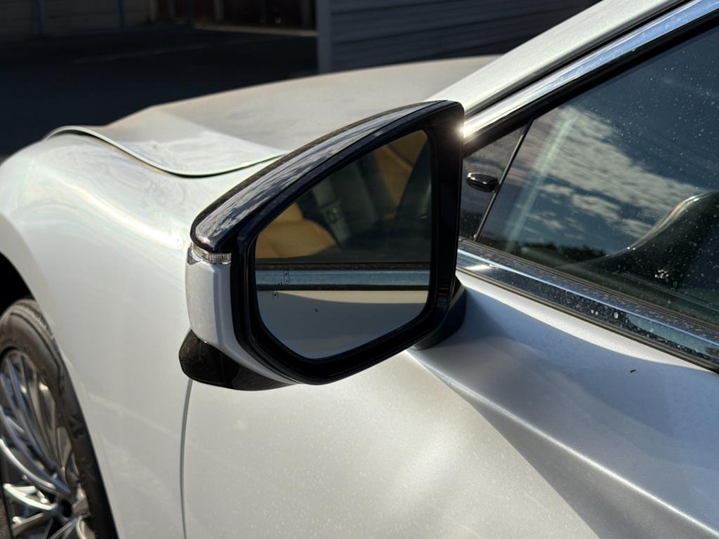 Thumbnail: 2024 Lexus ES - 20