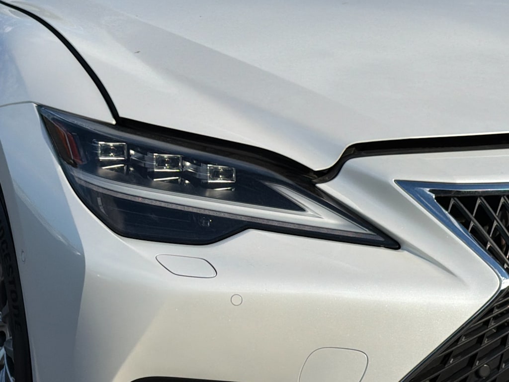 Thumbnail: 2024 Lexus ES - 10