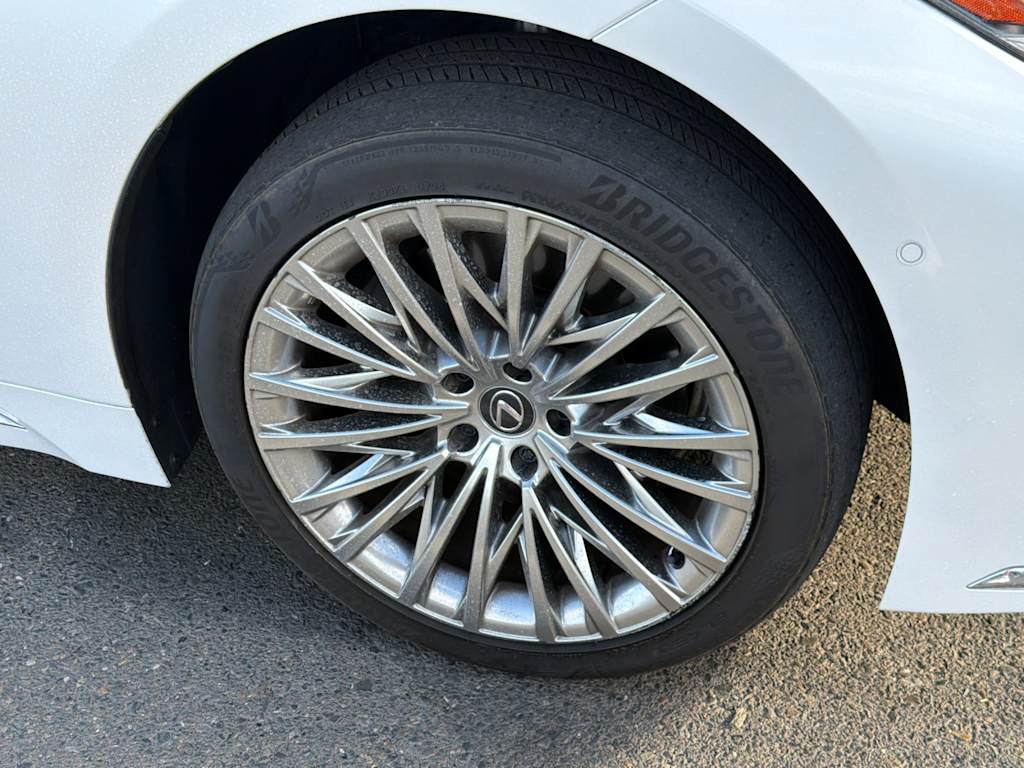 Thumbnail: 2024 Lexus ES - 6