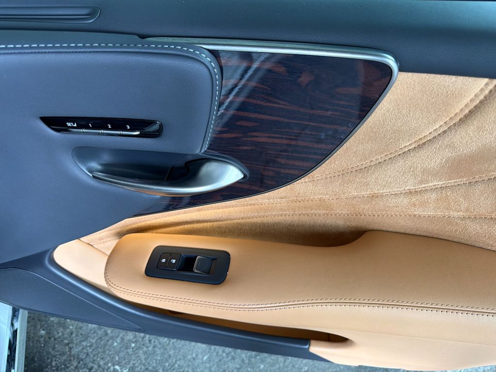 Thumbnail: 2024 Lexus ES - 23