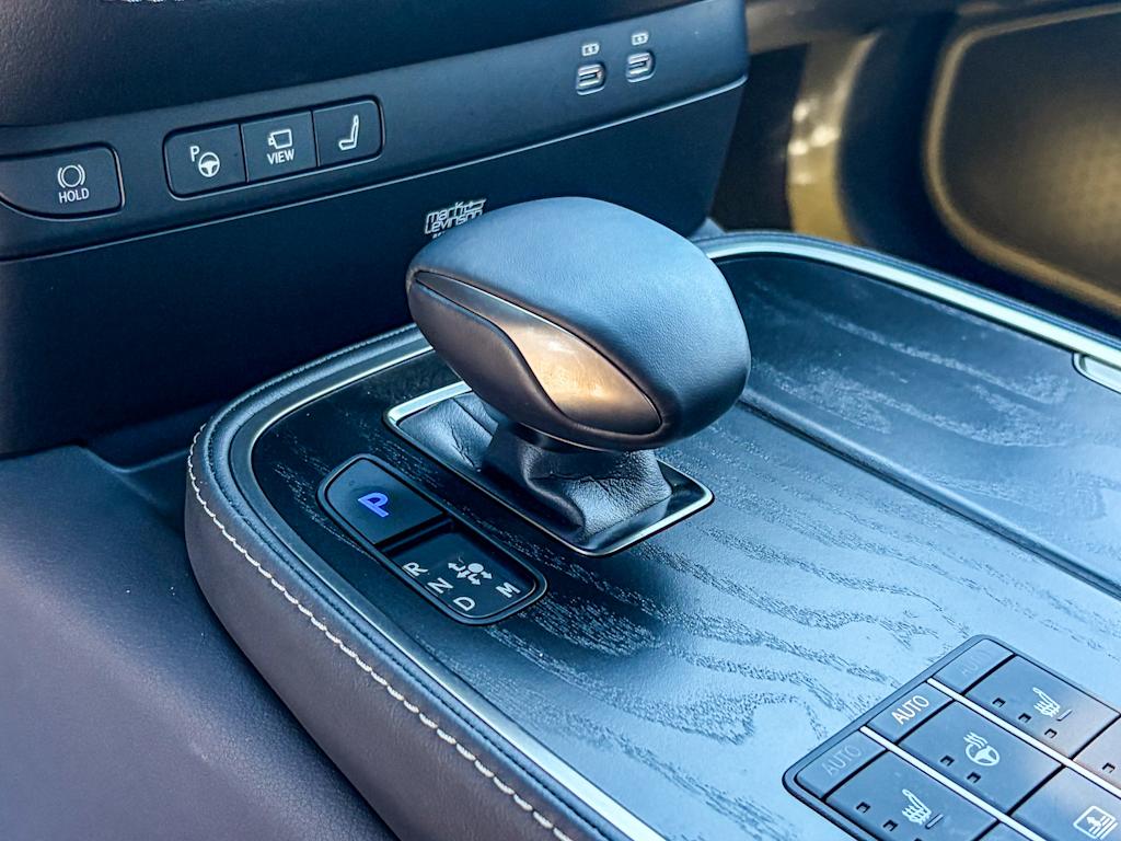 Thumbnail: 2025 Lexus ES - 13