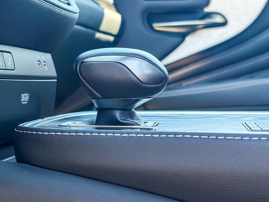 Thumbnail: 2025 Lexus ES - 24