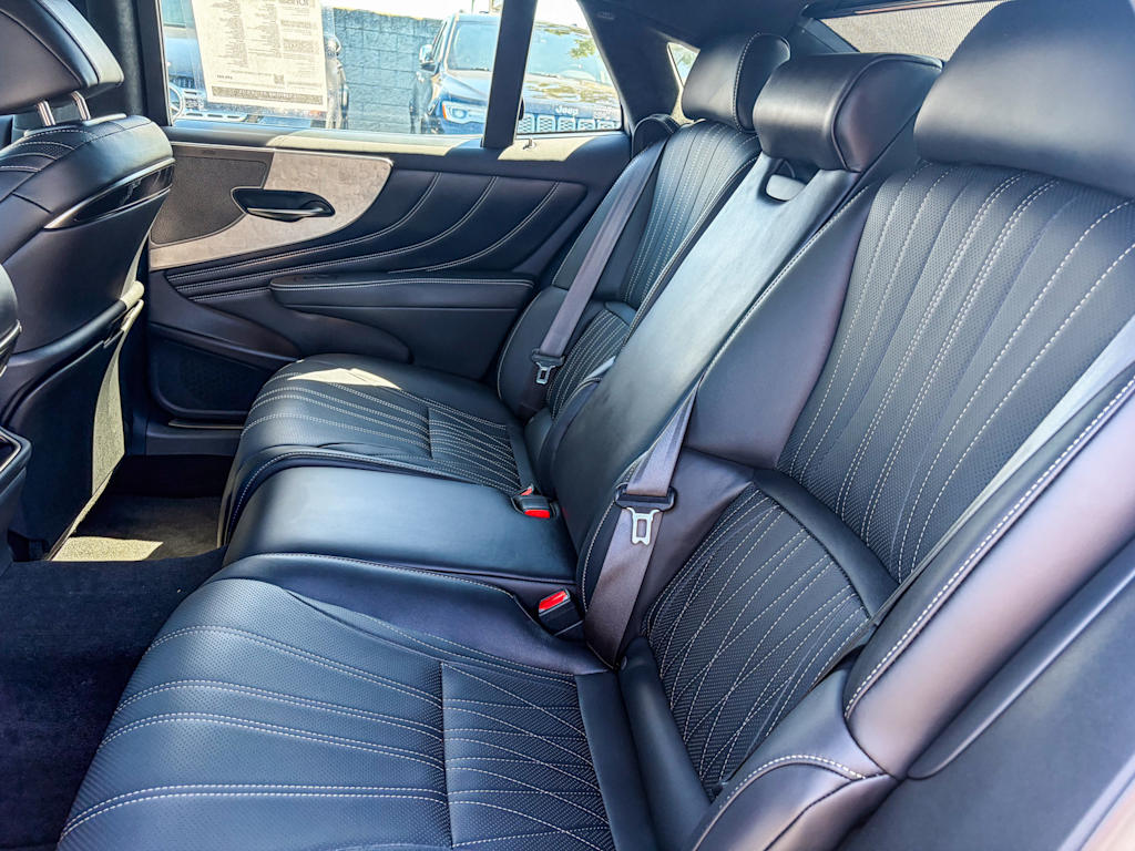 Thumbnail: 2025 Lexus ES - 11