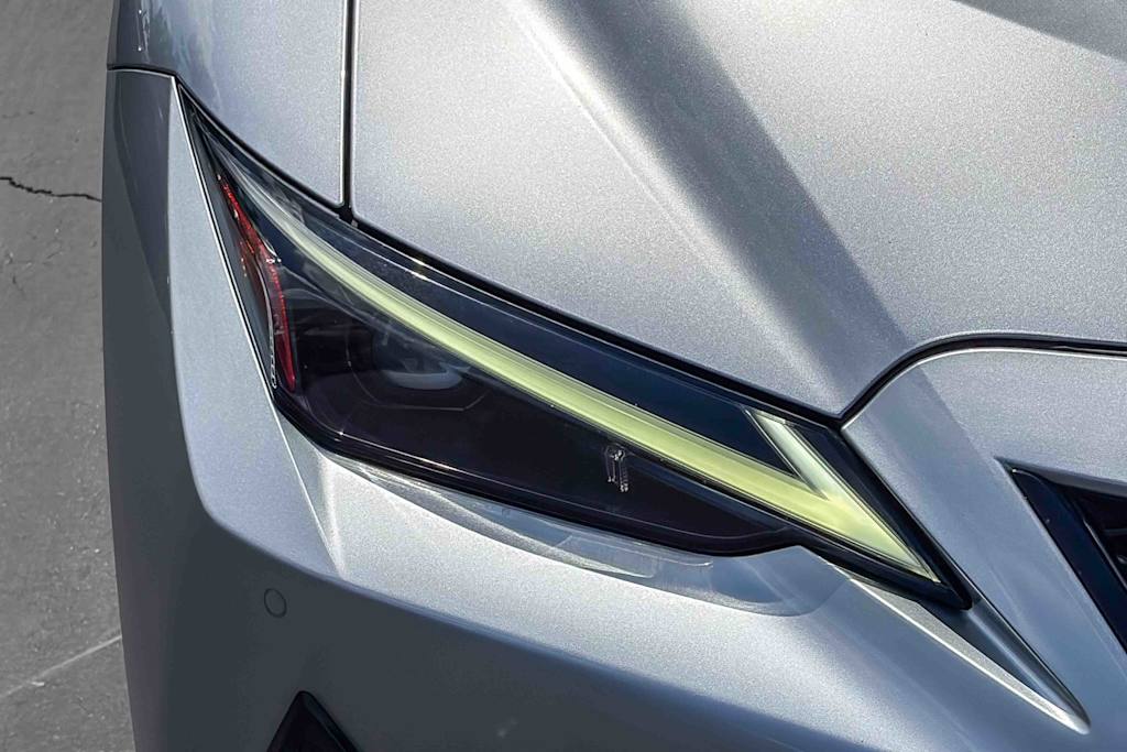 Thumbnail: 2022 Lexus IS - 18