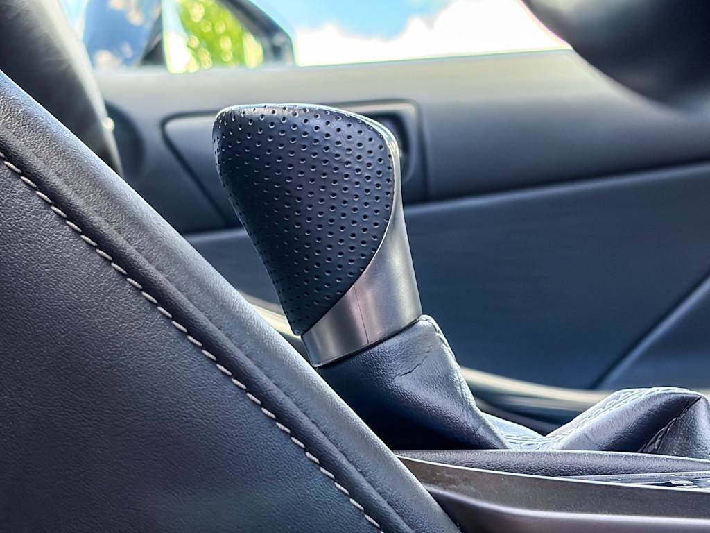 Thumbnail: 2024 Lexus ES - 6