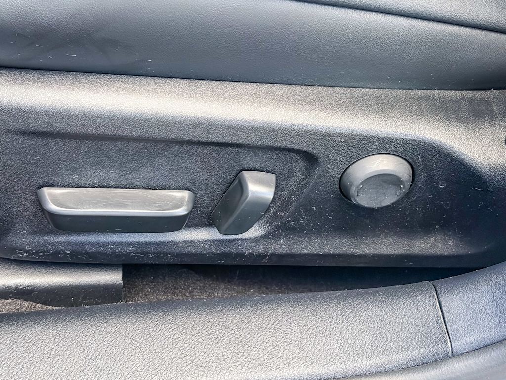 Thumbnail: 2024 Lexus ES - 25