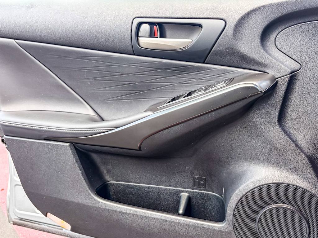 Thumbnail: 2024 Lexus ES - 24