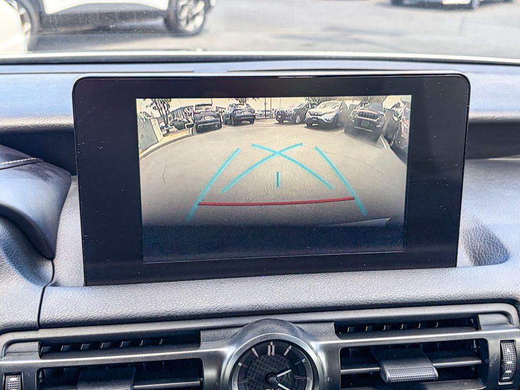 Thumbnail: 2024 Lexus ES - 26