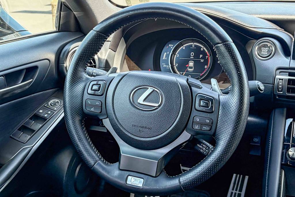 Thumbnail: 2021 Lexus IS - 9