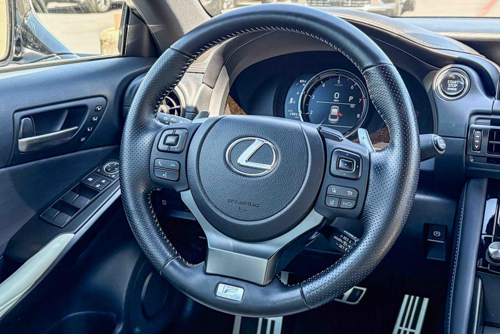 Thumbnail: 2023 Lexus IS - 9