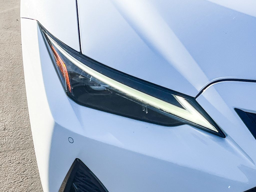 Thumbnail: 2023 Lexus IS - 18