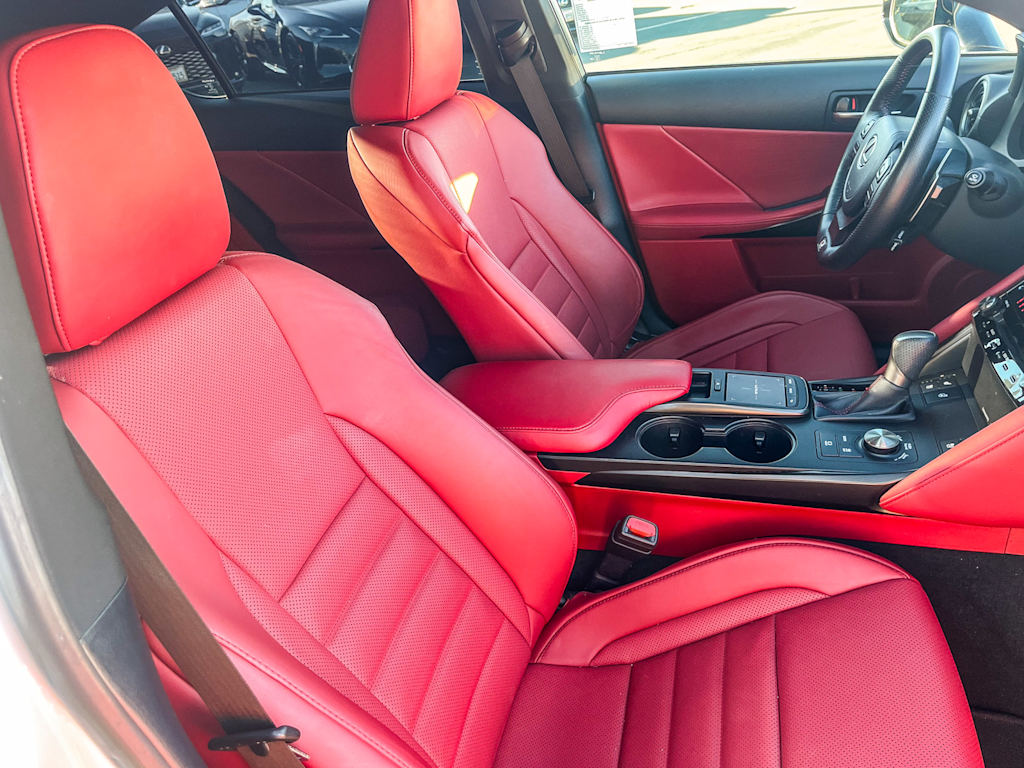 Thumbnail: 2023 Lexus IS - 9