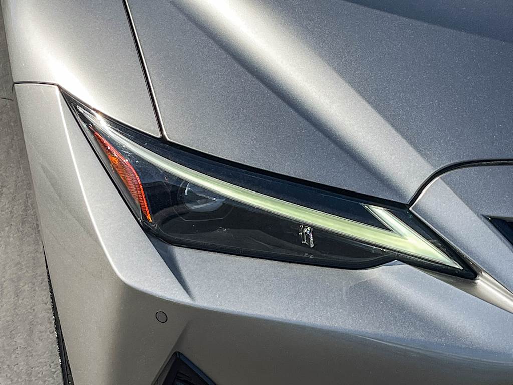 Thumbnail: 2022 Lexus IS - 17