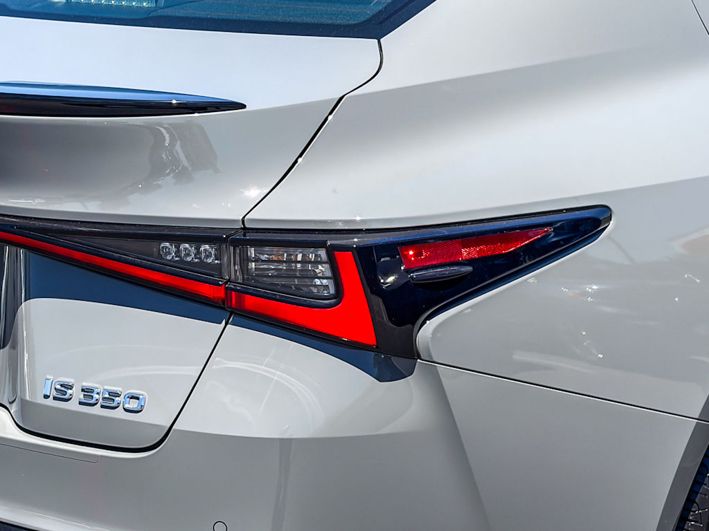 Thumbnail: 2025 Lexus ES - 18