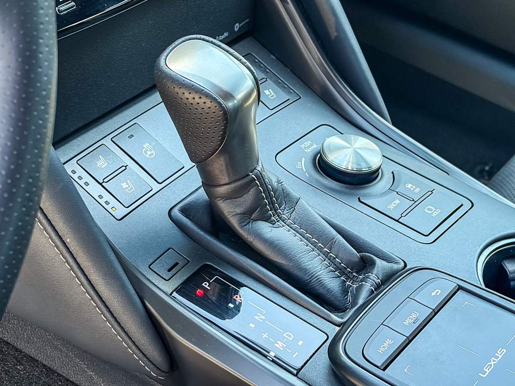 Thumbnail: 2025 Lexus ES - 13