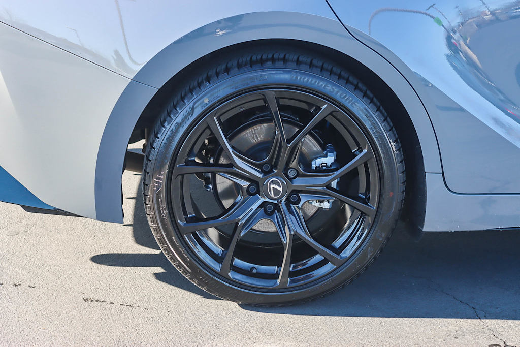 Thumbnail: 2025 Lexus ES - 21