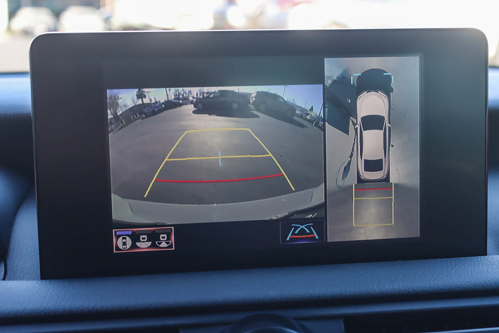 Thumbnail: 2025 Lexus ES - 26