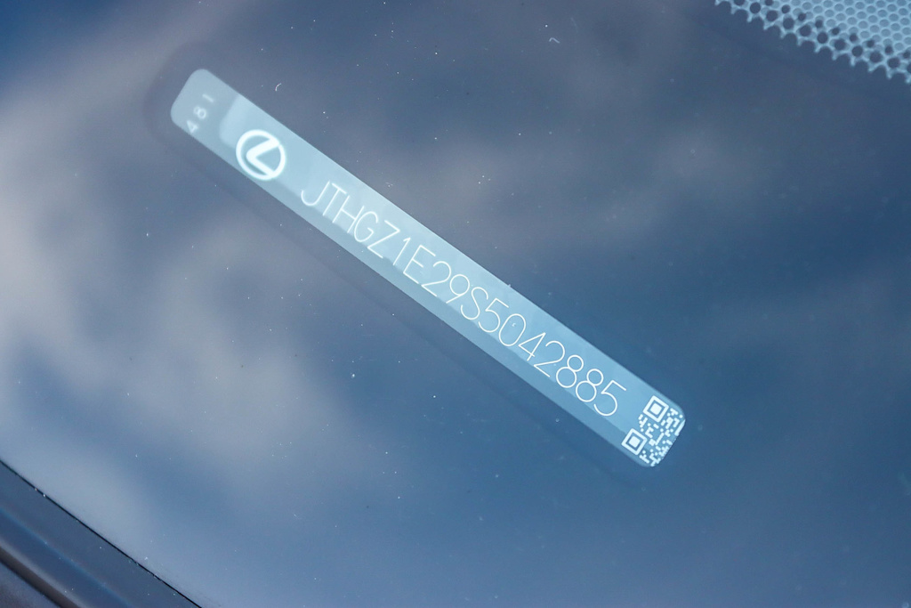 Thumbnail: 2025 Lexus ES - 28