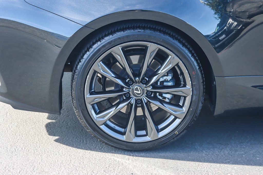 Thumbnail: 2024 Lexus ES - 21